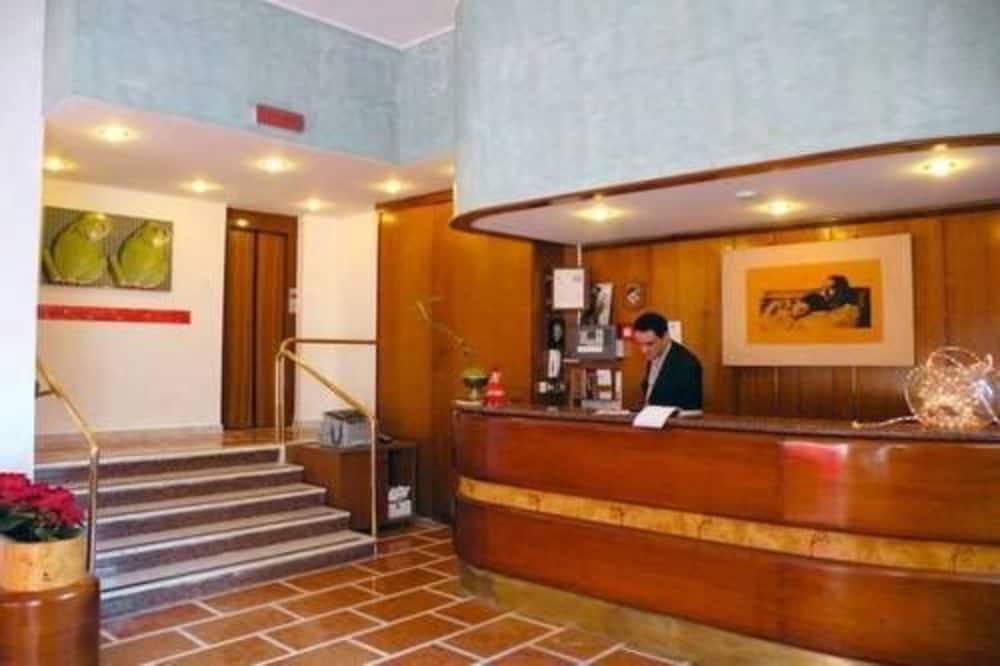 Hotel Virgilio ミラノ エクステリア 写真
