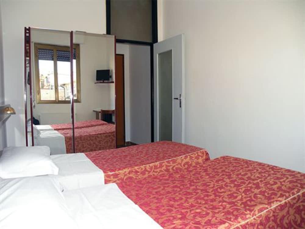 Hotel Virgilio ミラノ エクステリア 写真