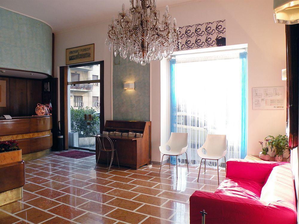 Hotel Virgilio ミラノ エクステリア 写真