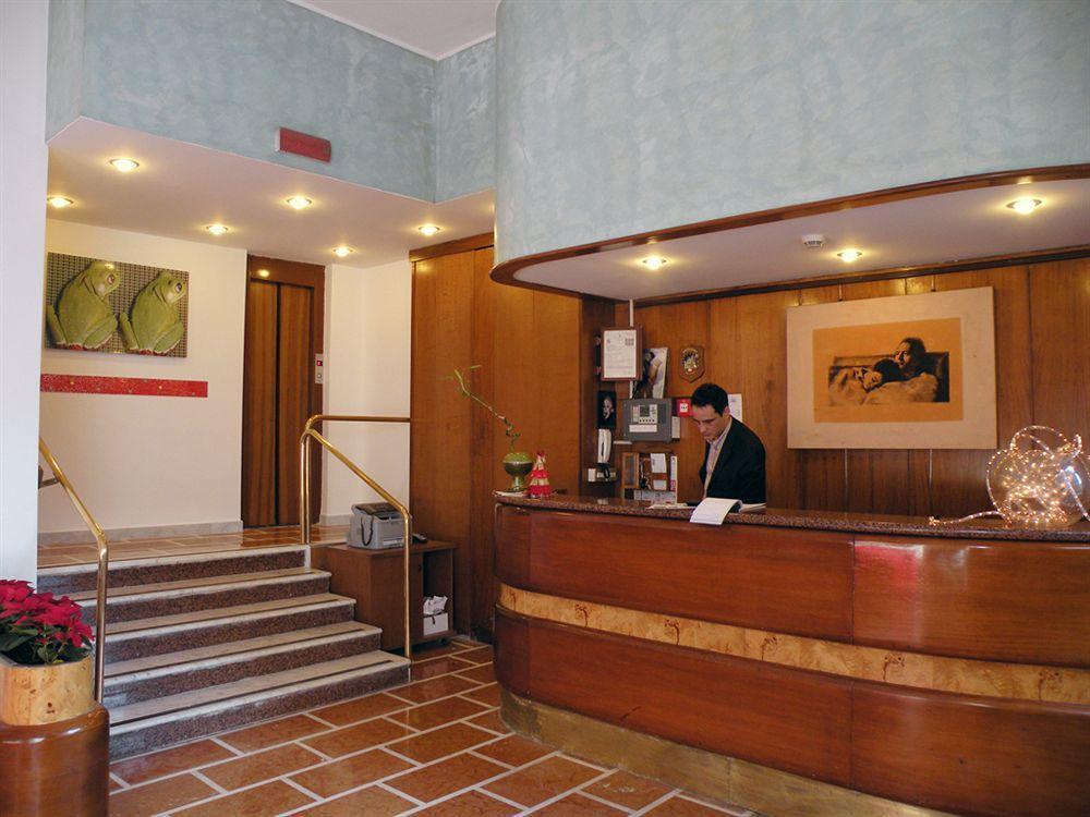 Hotel Virgilio ミラノ エクステリア 写真