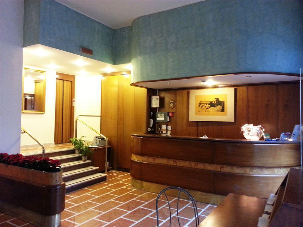 Hotel Virgilio ミラノ エクステリア 写真